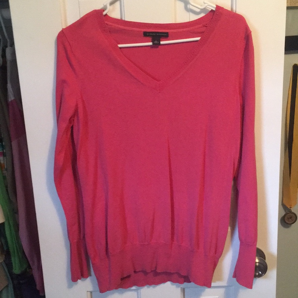 Pink banana republic v neck sweater